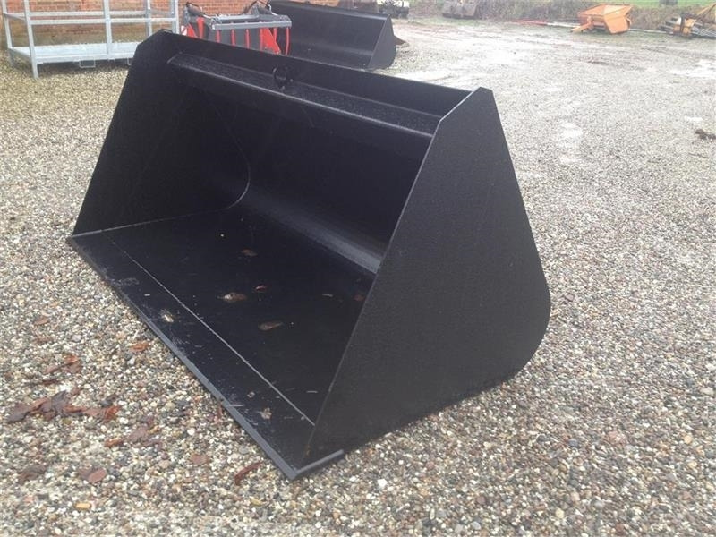 Manitou J-Maskiner Kornskovl - Teleskooplaadur: pilt 1 Manitou J-Maskiner Kornskovl - Teleskooplaadur: pilt 1