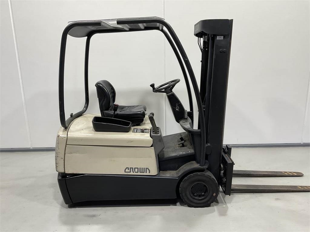 Crown SC3016-1,6 - Elektritõstuk: pilt 1 Crown SC3016-1,6 - Elektritõstuk: pilt 1