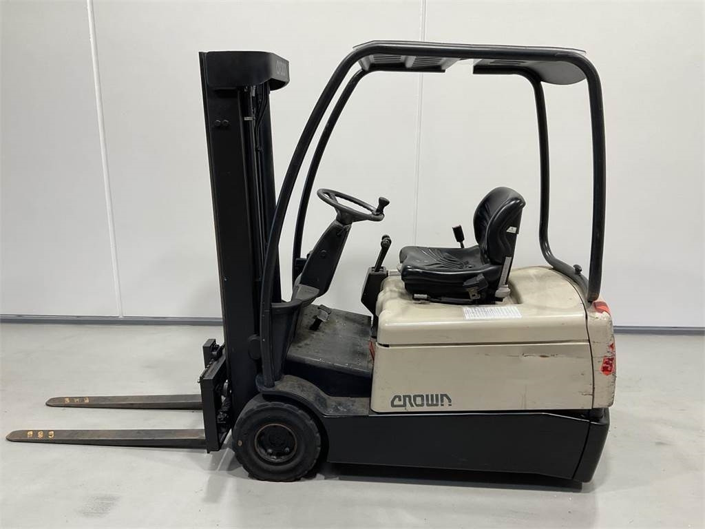 Crown SC3016-1,6 - Elektritõstuk: pilt 3 Crown SC3016-1,6 - Elektritõstuk: pilt 3