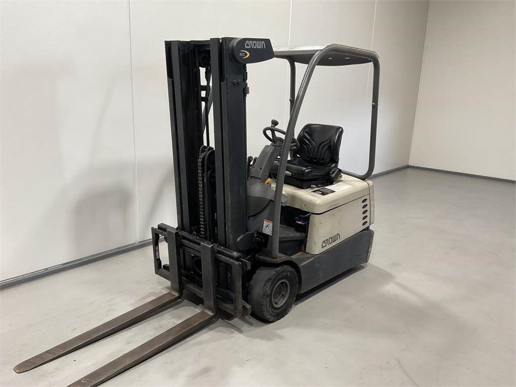Crown SC3220-1,3 - Elektritõstuk: pilt 4 Crown SC3220-1,3 - Elektritõstuk: pilt 4