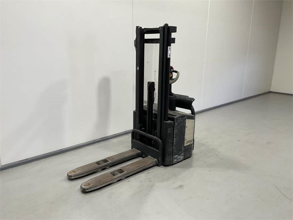 Crown WE2300S-1,25 TF - Virnastaja: pilt 4 Crown WE2300S-1,25 TF - Virnastaja: pilt 4