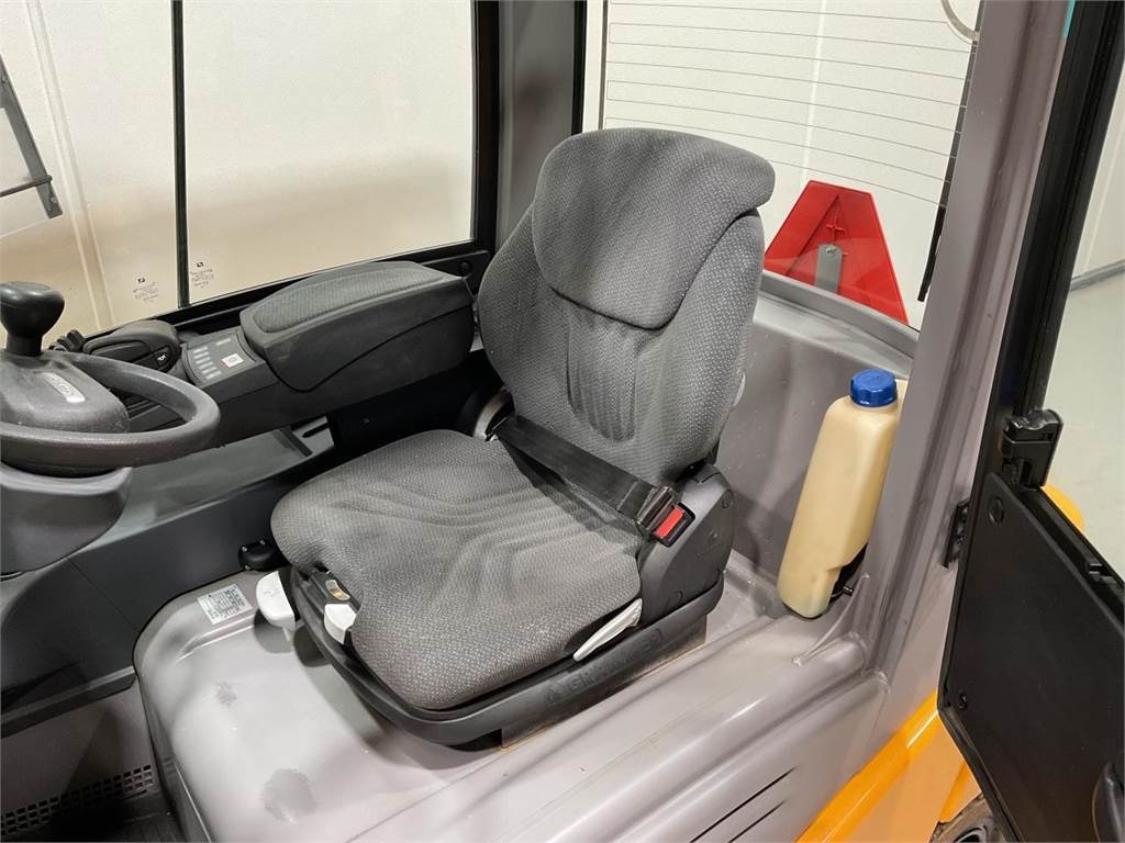 Jungheinrich EFG 320 - Elektritõstuk: pilt 5 Jungheinrich EFG 320 - Elektritõstuk: pilt 5