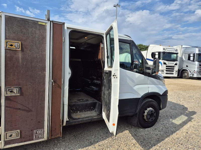 Iveco 70c17 // med lad og presenning - Madelveok/ Platvormveok: pilt 5 Iveco 70c17 // med lad og presenning - Madelveok/ Platvormveok: pilt 5