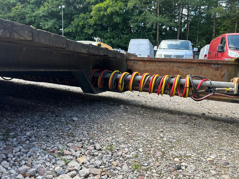 Nooteboom Machine trailer W/ extendable bed & Hyd Ramps - Madal platvormpoolhaagis: pilt 4 Nooteboom Machine trailer W/ extendable bed & Hyd Ramps - Madal platvormpoolhaagis: pilt 4