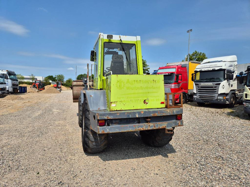 O & K L15 With bucket and quickshift - Rataslaadur: pilt 4 O & K L15 With bucket and quickshift - Rataslaadur: pilt 4