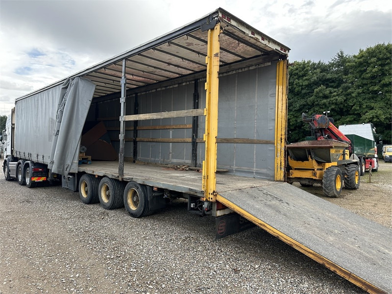Schmitz Cargobull Machine transport trailer with bag ramp - Madal platvormpoolhaagis: pilt 3 Schmitz Cargobull Machine transport trailer with bag ramp - Madal platvormpoolhaagis: pilt 3