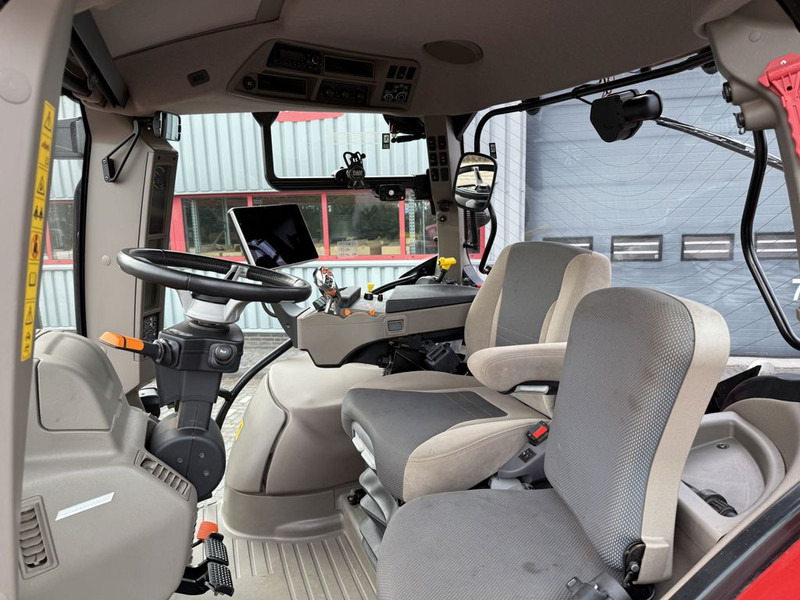 Case IH Maxxum 150 CVXDrive - Traktor: pilt 5 Case IH Maxxum 150 CVXDrive - Traktor: pilt 5