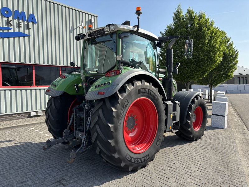 Fendt 724 Vario Profi Plus GEN 6 - Traktor: pilt 4 Fendt 724 Vario Profi Plus GEN 6 - Traktor: pilt 4