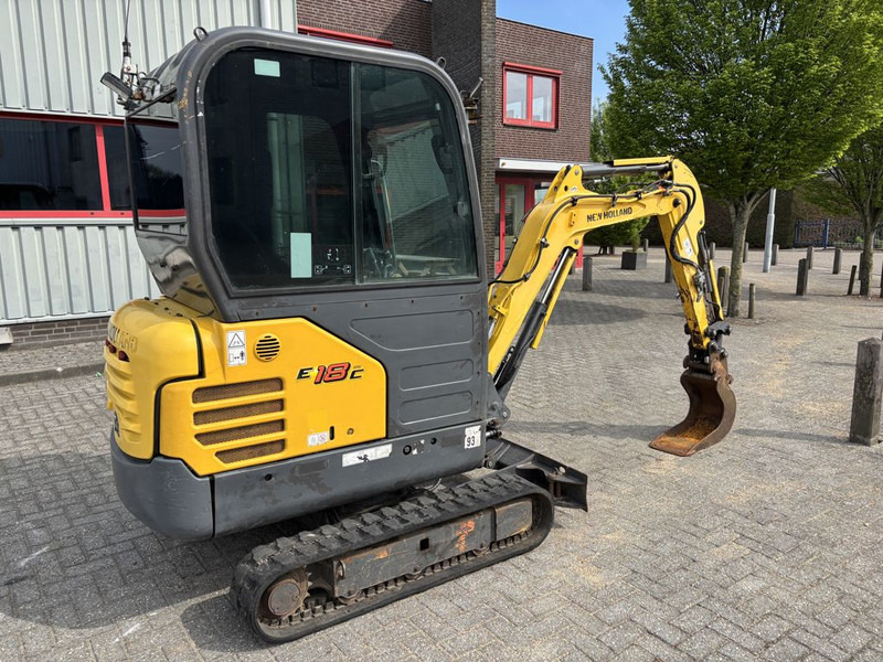 New Holland E18C Minigraver - Miniekskavaator: pilt 3 New Holland E18C Minigraver - Miniekskavaator: pilt 3