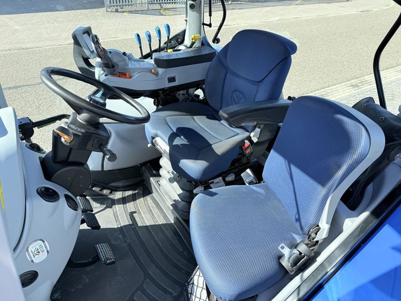 New Holland T5.140 Dynamic Command - Traktor: pilt 3 New Holland T5.140 Dynamic Command - Traktor: pilt 3