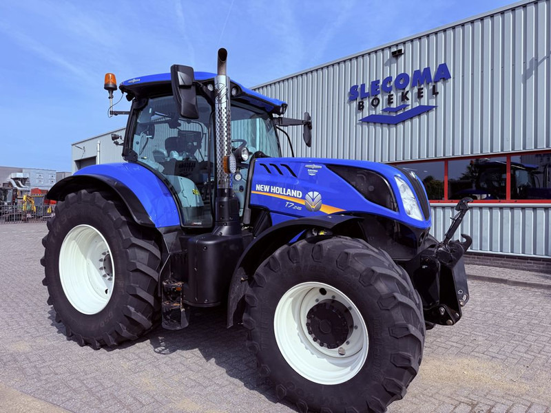 New Holland T7.245 AC STAGE V - Traktor: pilt 2 New Holland T7.245 AC STAGE V - Traktor: pilt 2