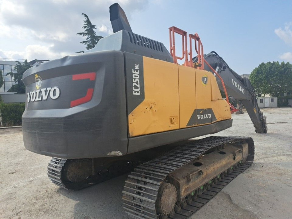 VOLVO EC250E NL - Lintekskavaator: pilt 4 VOLVO EC250E NL - Lintekskavaator: pilt 4