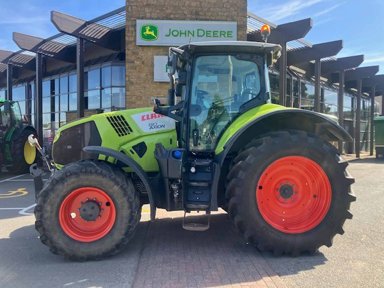 Claas Axion 810 - Traktor: pilt 1 Claas Axion 810 - Traktor: pilt 1