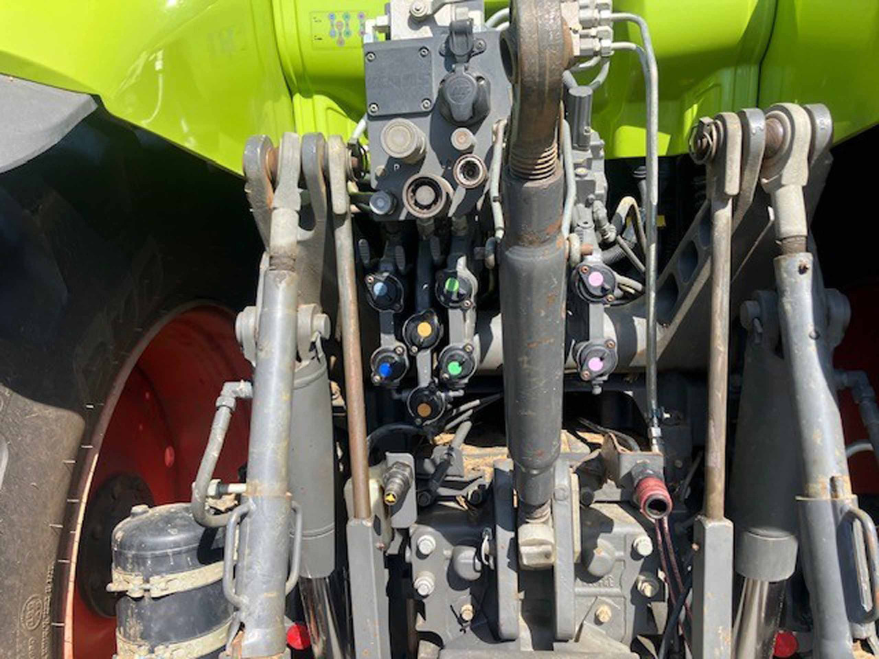 Claas Axion 810 - Traktor: pilt 4 Claas Axion 810 - Traktor: pilt 4