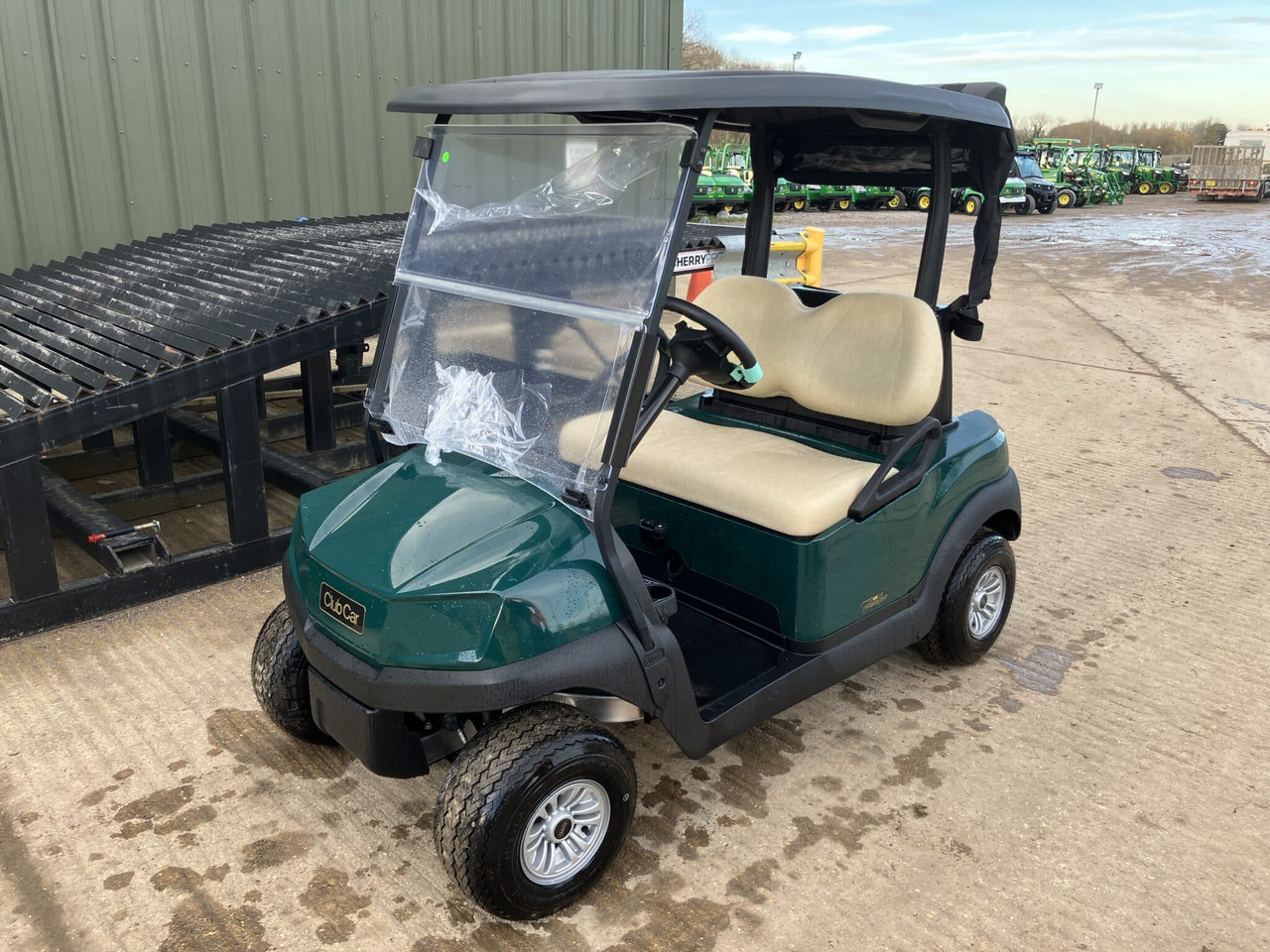 Club Car Tempo Golf Buggy - Golfiauto: pilt 1 Club Car Tempo Golf Buggy - Golfiauto: pilt 1