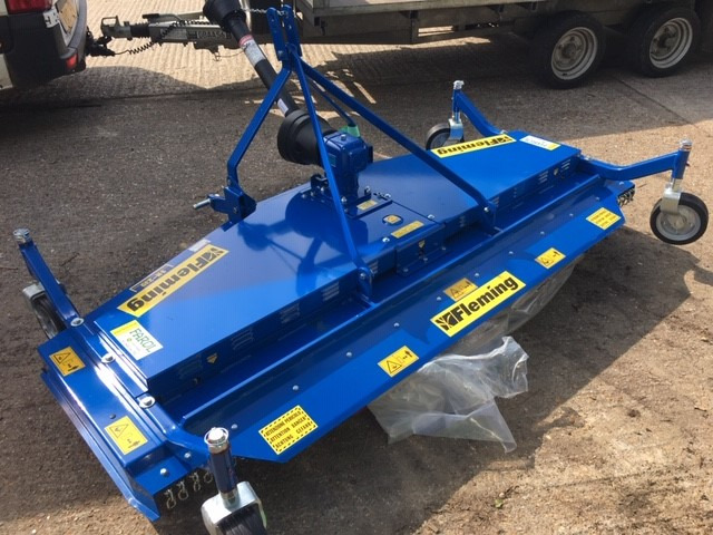 Fleming FM230 finishing mower - Hooldusniiduk/ Multšer: pilt 3 Fleming FM230 finishing mower - Hooldusniiduk/ Multšer: pilt 3