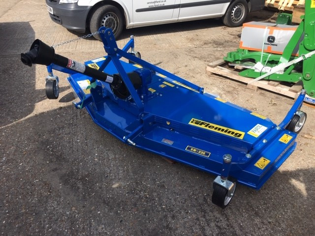 Fleming FM230 finishing mower - Hooldusniiduk/ Multšer: pilt 2 Fleming FM230 finishing mower - Hooldusniiduk/ Multšer: pilt 2