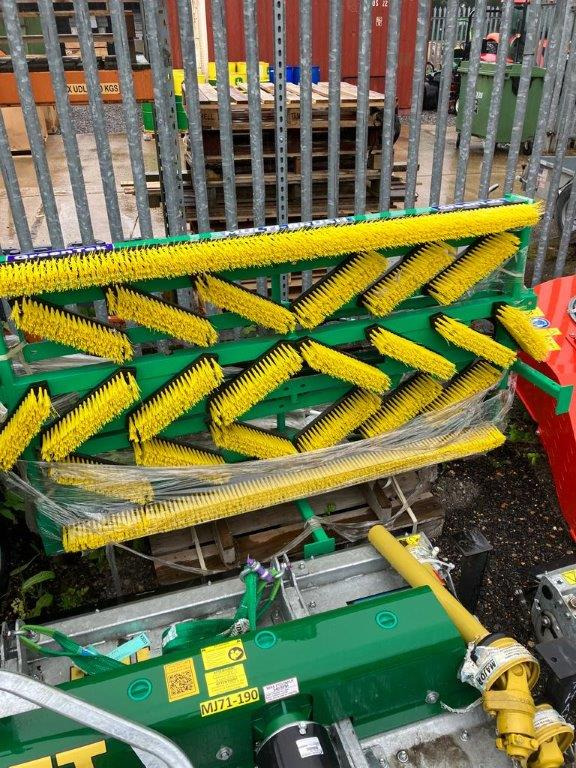 Greentek HMB186Y multibrush - Hari - Põllutööseade: pilt 1 Greentek HMB186Y multibrush - Hari - Põllutööseade: pilt 1