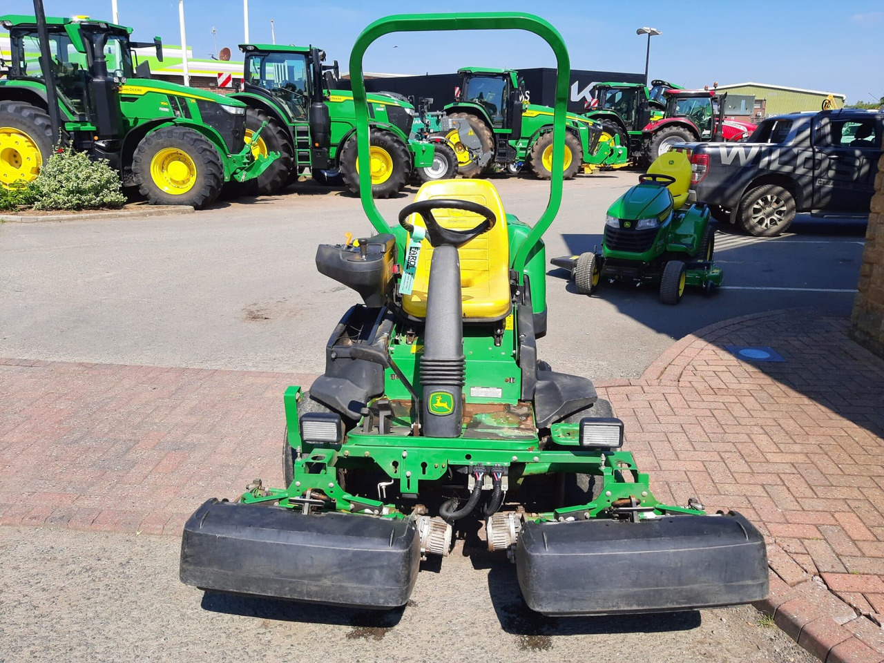 John Deere 2500EH greens triple mower - Muruniiduk: pilt 4 John Deere 2500EH greens triple mower - Muruniiduk: pilt 4