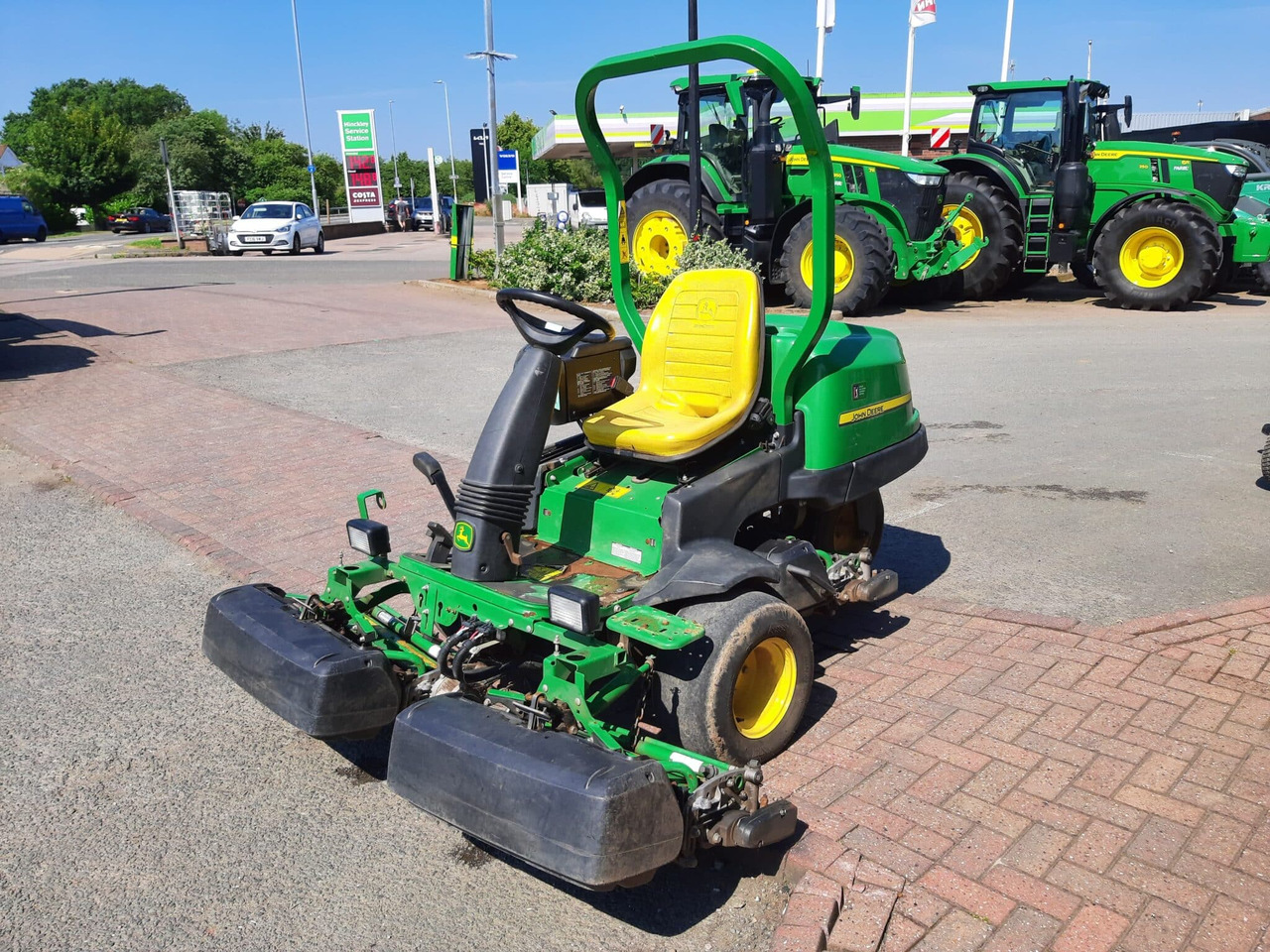 John Deere 2500EH greens triple mower - Muruniiduk: pilt 1 John Deere 2500EH greens triple mower - Muruniiduk: pilt 1