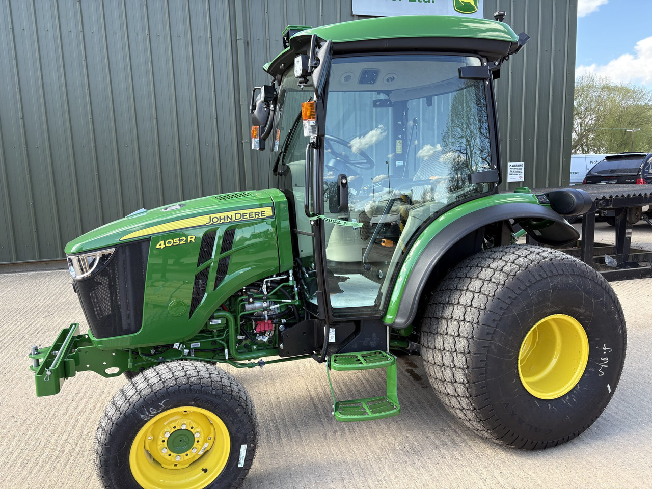 John Deere 4052R Compact Tractor - Väiketraktor: pilt 1 John Deere 4052R Compact Tractor - Väiketraktor: pilt 1