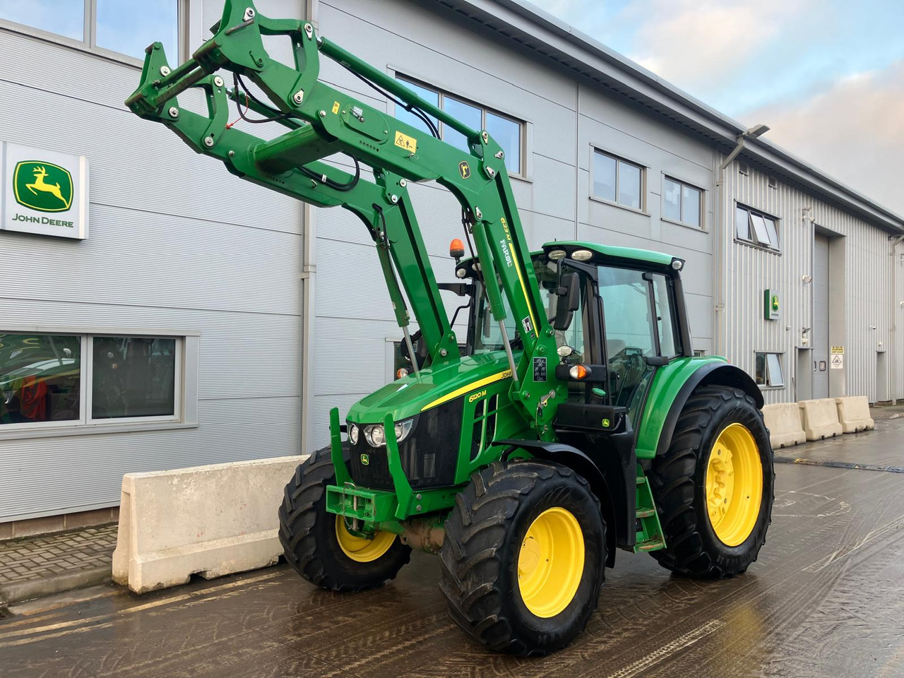 John Deere 6120M - Traktor: pilt 1 John Deere 6120M - Traktor: pilt 1