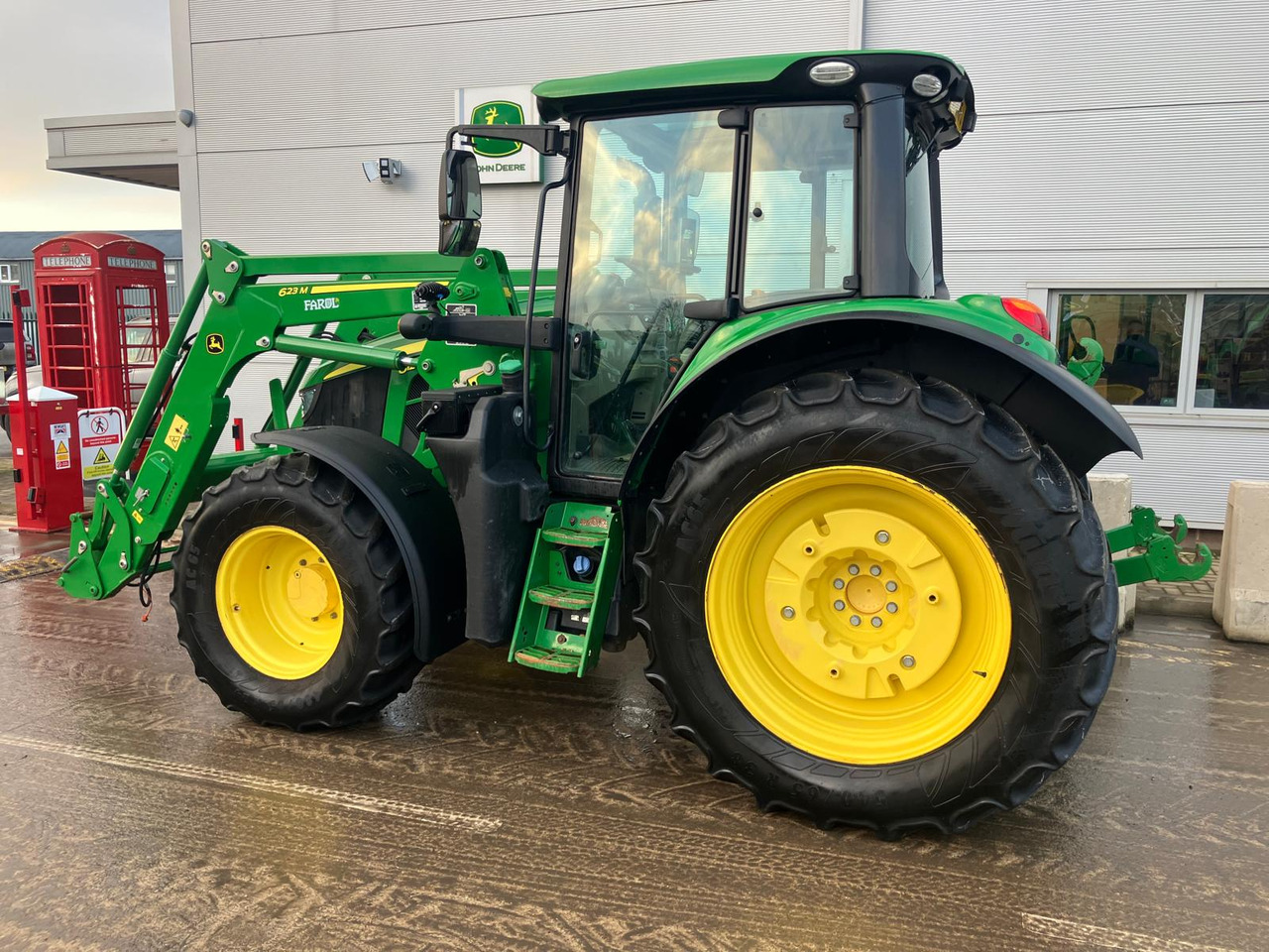 John Deere 6120M - Traktor: pilt 4 John Deere 6120M - Traktor: pilt 4