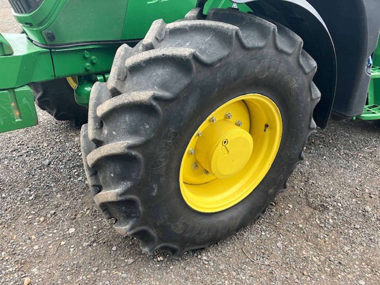 John Deere 6145M - Traktor: pilt 2 John Deere 6145M - Traktor: pilt 2