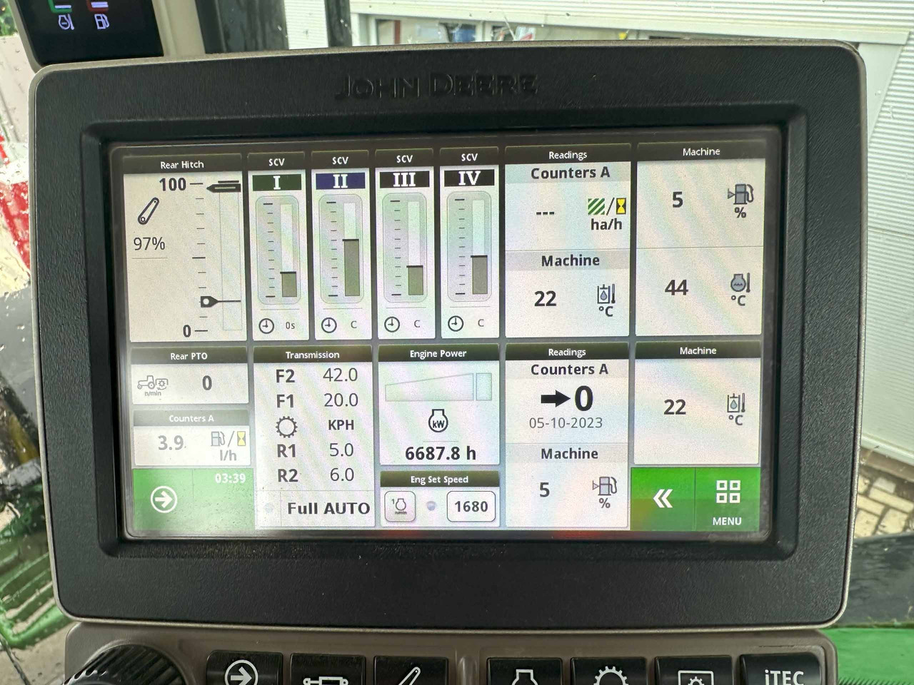 Traktor John Deere 7230R: pilt 17