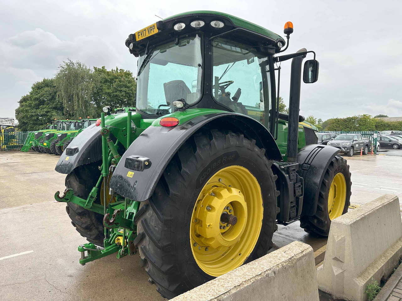 Traktor John Deere 7230R: pilt 7