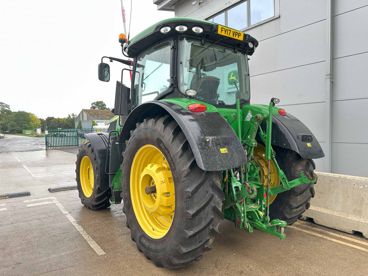 John Deere 7230R - Traktor: pilt 3 John Deere 7230R - Traktor: pilt 3