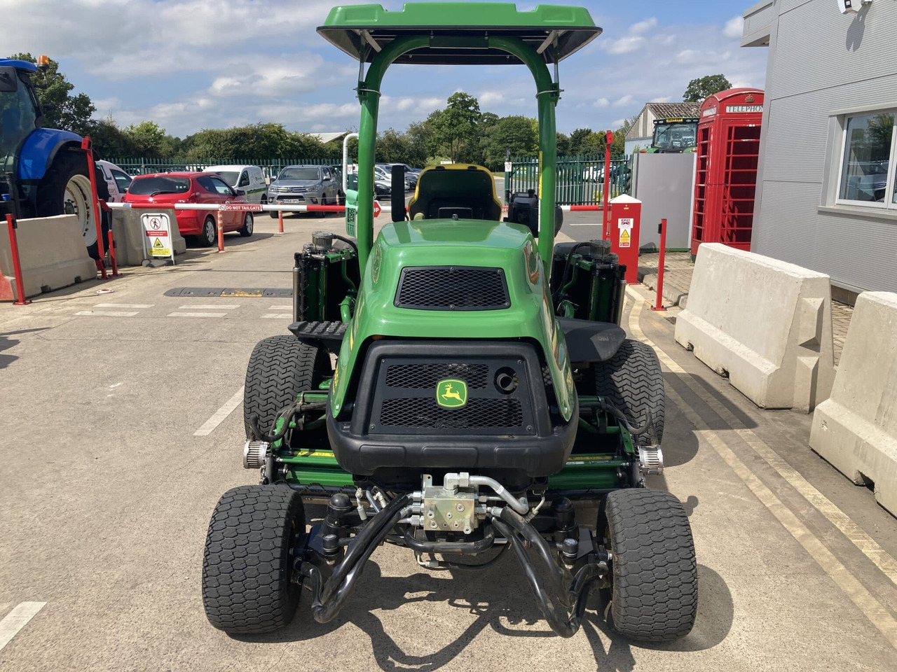 John Deere 7500AE fairway mower - Muruniiduk: pilt 4 John Deere 7500AE fairway mower - Muruniiduk: pilt 4