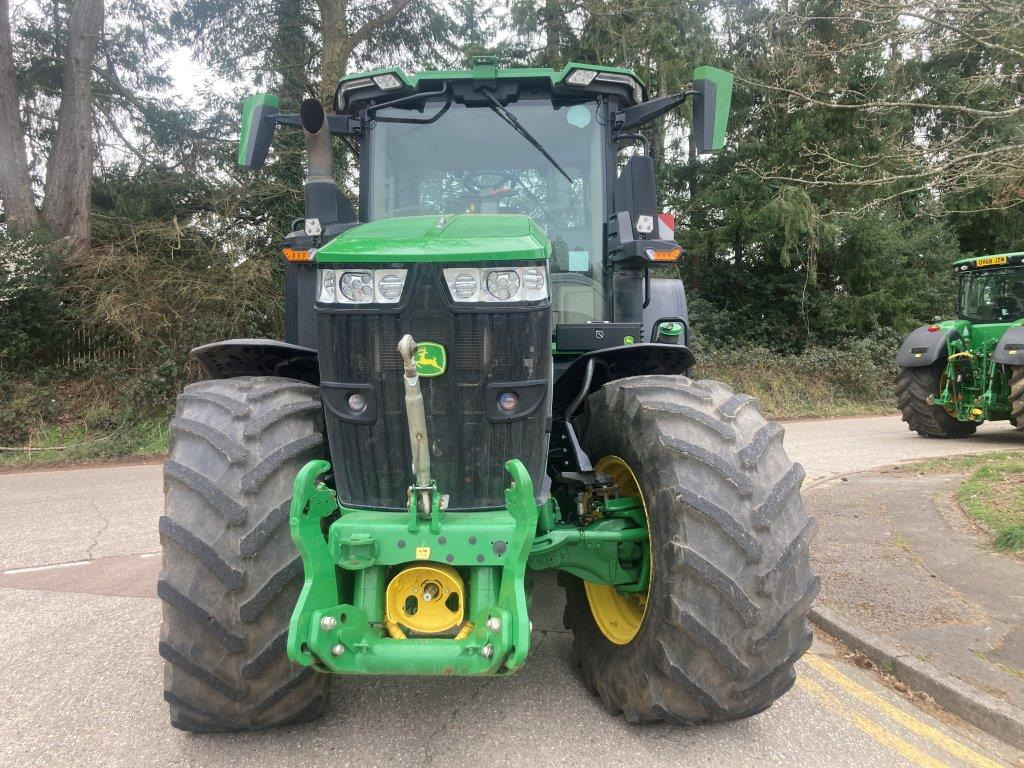 John Deere 7R 310 - Traktor: pilt 2 John Deere 7R 310 - Traktor: pilt 2