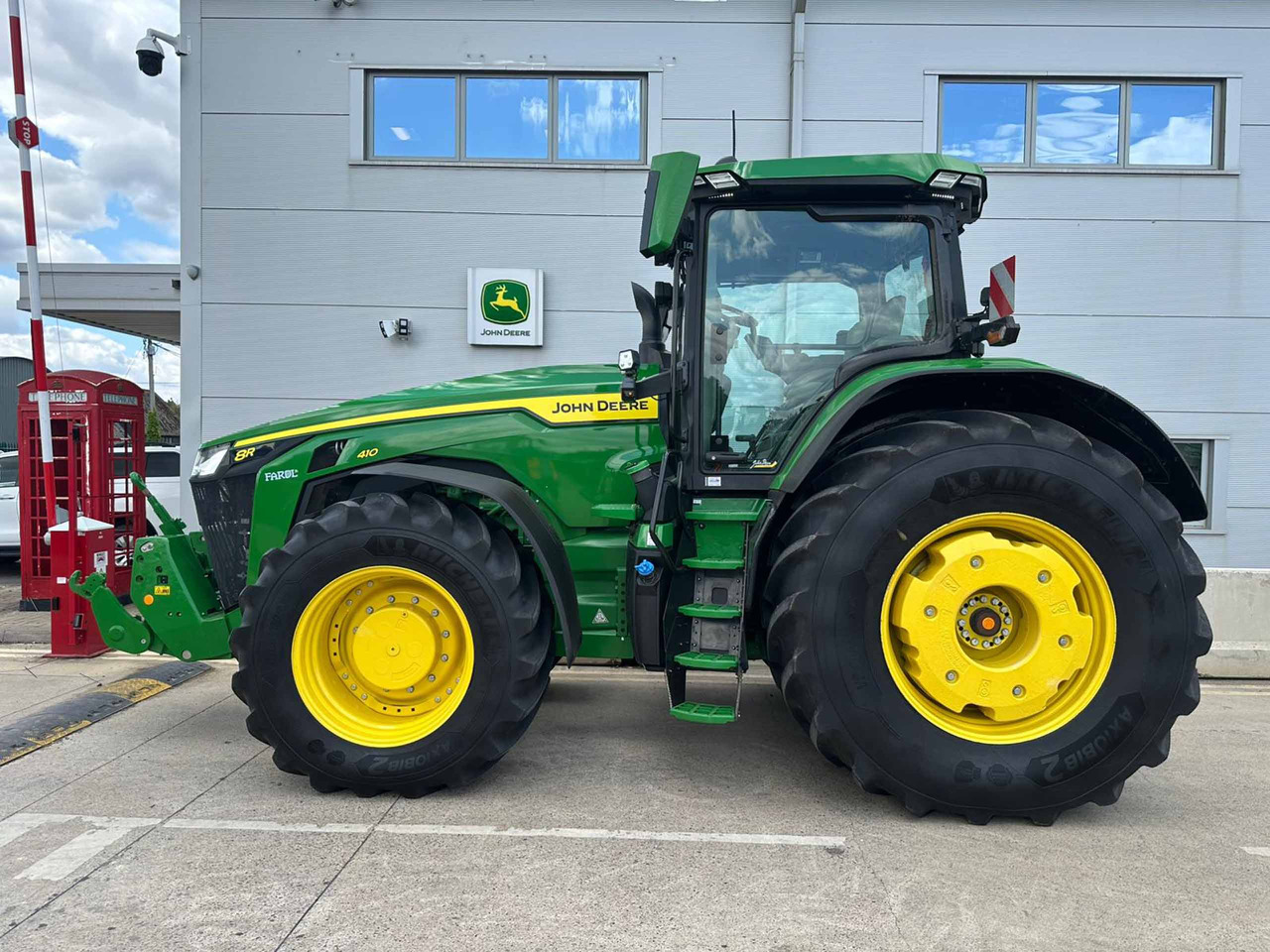 John Deere 8R 410 - Traktor: pilt 4 John Deere 8R 410 - Traktor: pilt 4