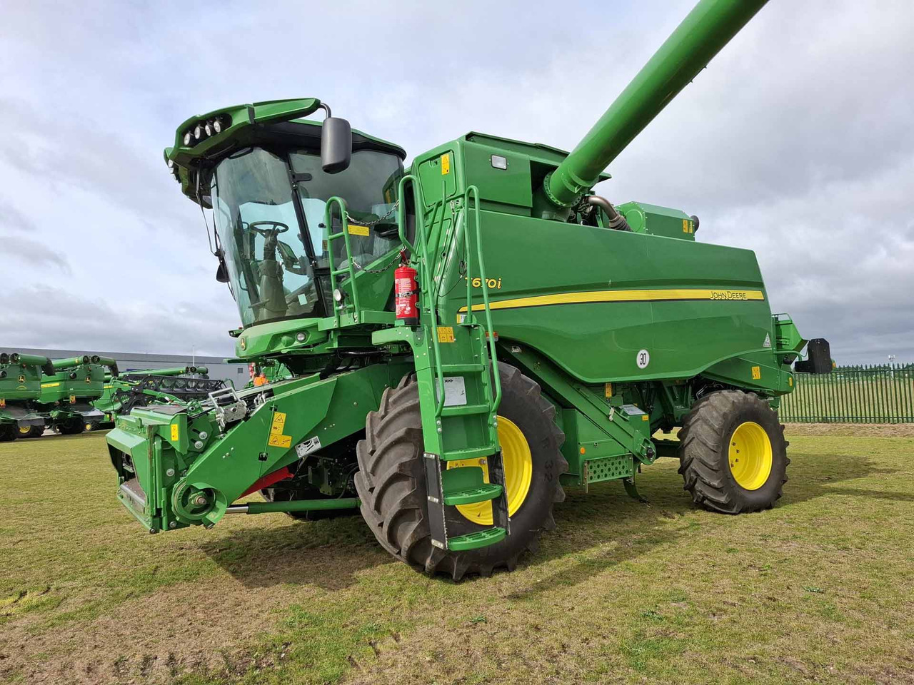 John Deere T670 - Kombain: pilt 2 John Deere T670 - Kombain: pilt 2