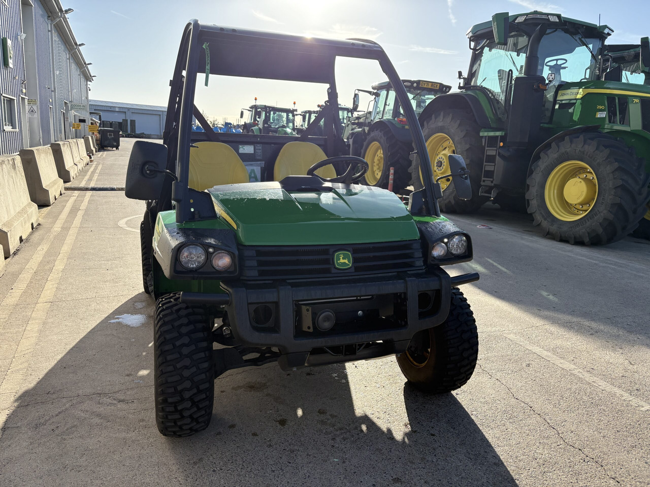 John Deere XUV855M Gator - ATV: pilt 2 John Deere XUV855M Gator - ATV: pilt 2