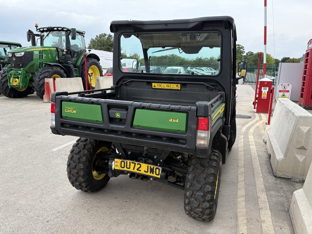 John Deere XUV865M Gator - ATV: pilt 4 John Deere XUV865M Gator - ATV: pilt 4