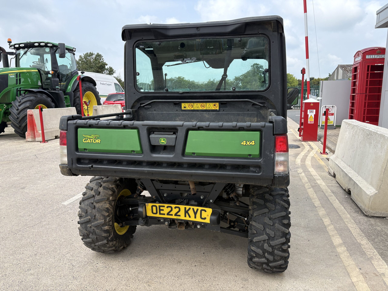 John Deere XUV865M Gator - ATV: pilt 4 John Deere XUV865M Gator - ATV: pilt 4