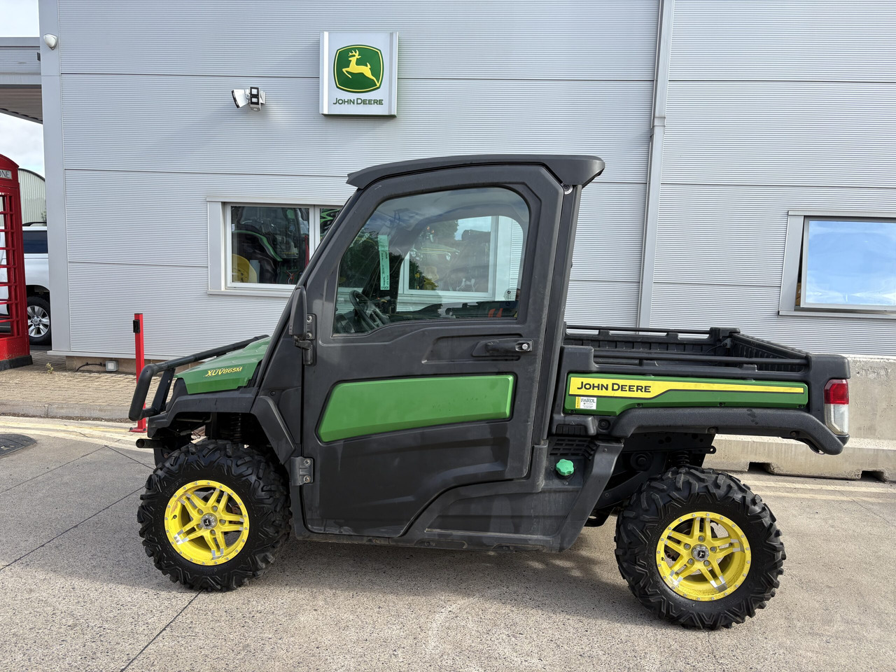 John Deere XUV865M Gator - ATV: pilt 1 John Deere XUV865M Gator - ATV: pilt 1