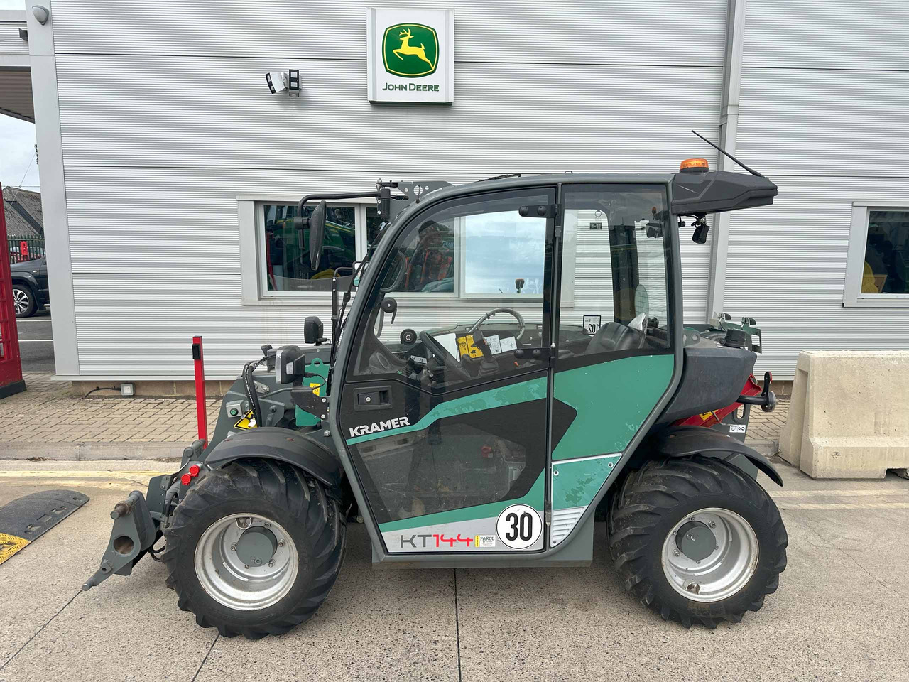 Kramer KT144 - Teleskooplaadur: pilt 3 Kramer KT144 - Teleskooplaadur: pilt 3