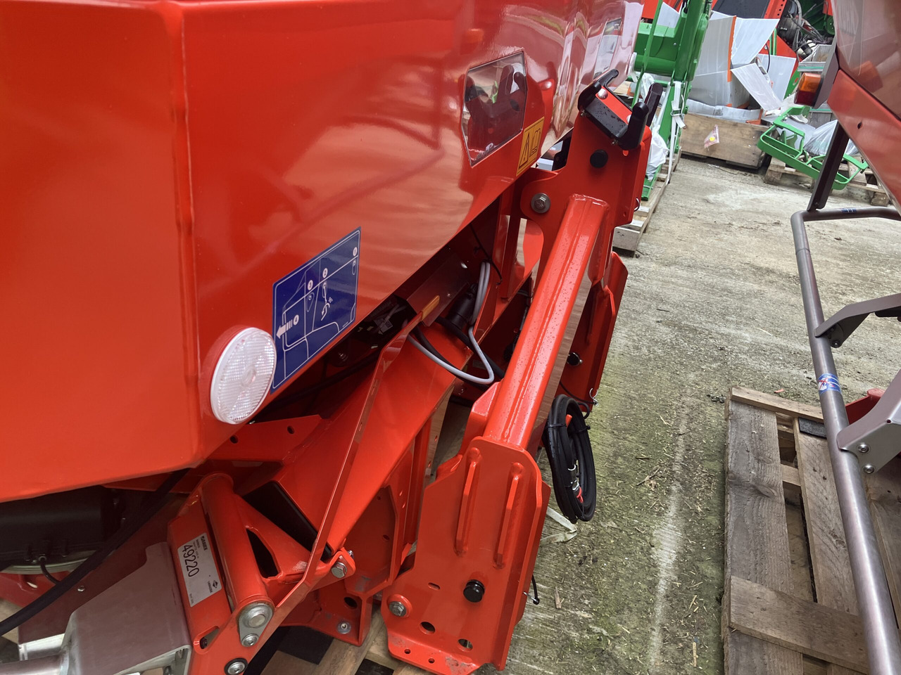 Kuhn Axis 40.2 M-EMC-W - Väetiselaoturid: pilt 5 Kuhn Axis 40.2 M-EMC-W - Väetiselaoturid: pilt 5