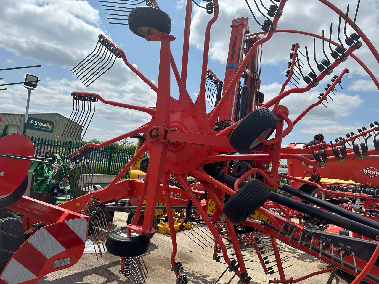 Kuhn GA8731 - Kaarutusseadmed: pilt 3 Kuhn GA8731 - Kaarutusseadmed: pilt 3