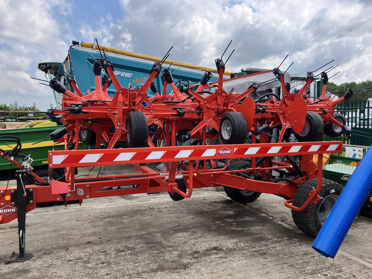 Kuhn GF13003 - Kaarutusseadmed: pilt 2 Kuhn GF13003 - Kaarutusseadmed: pilt 2