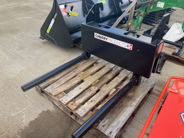 Cherry Products CH30C Bale spikes W/roller - Lisaseade: pilt 4 Cherry Products CH30C Bale spikes W/roller - Lisaseade: pilt 4