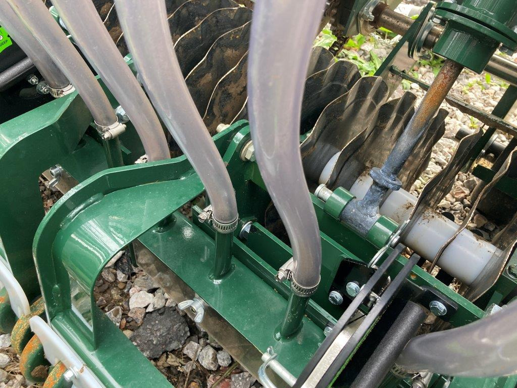 Uus Külviseadmed Turfco TriWave™ 60 Overseeder: pilt 7