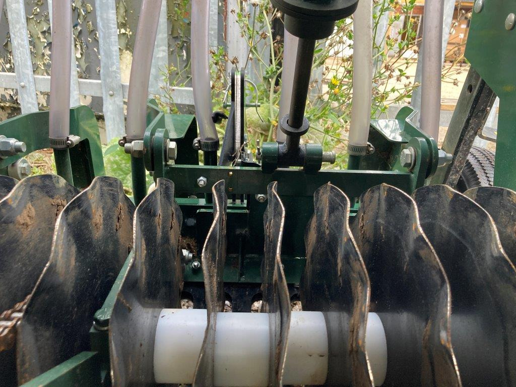 Uus Külviseadmed Turfco TriWave™ 60 Overseeder: pilt 6