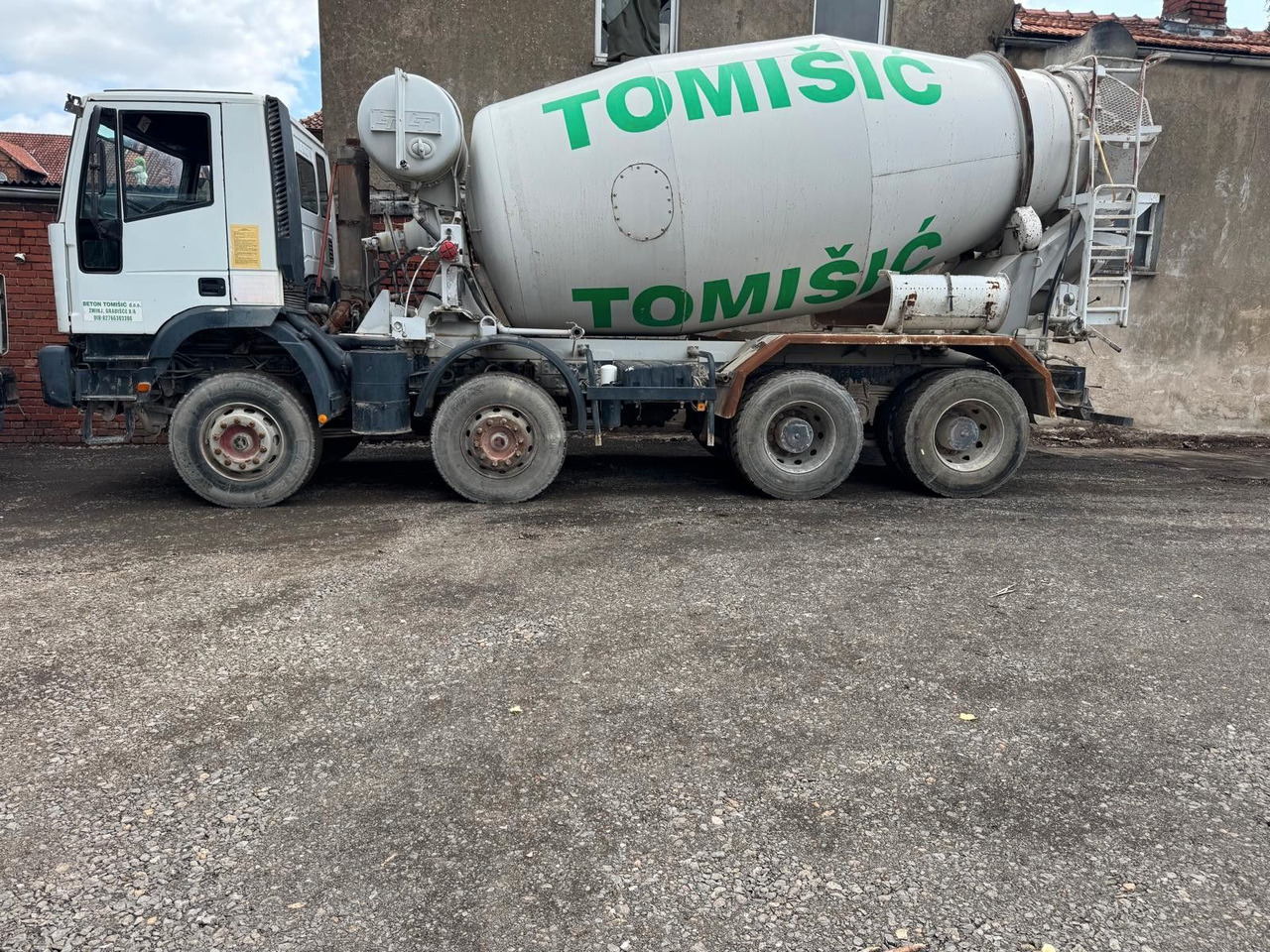 Iveco 410 EH 420 8X4 10m³ - Autobetoonisegisti: pilt 1 Iveco 410 EH 420 8X4 10m³ - Autobetoonisegisti: pilt 1