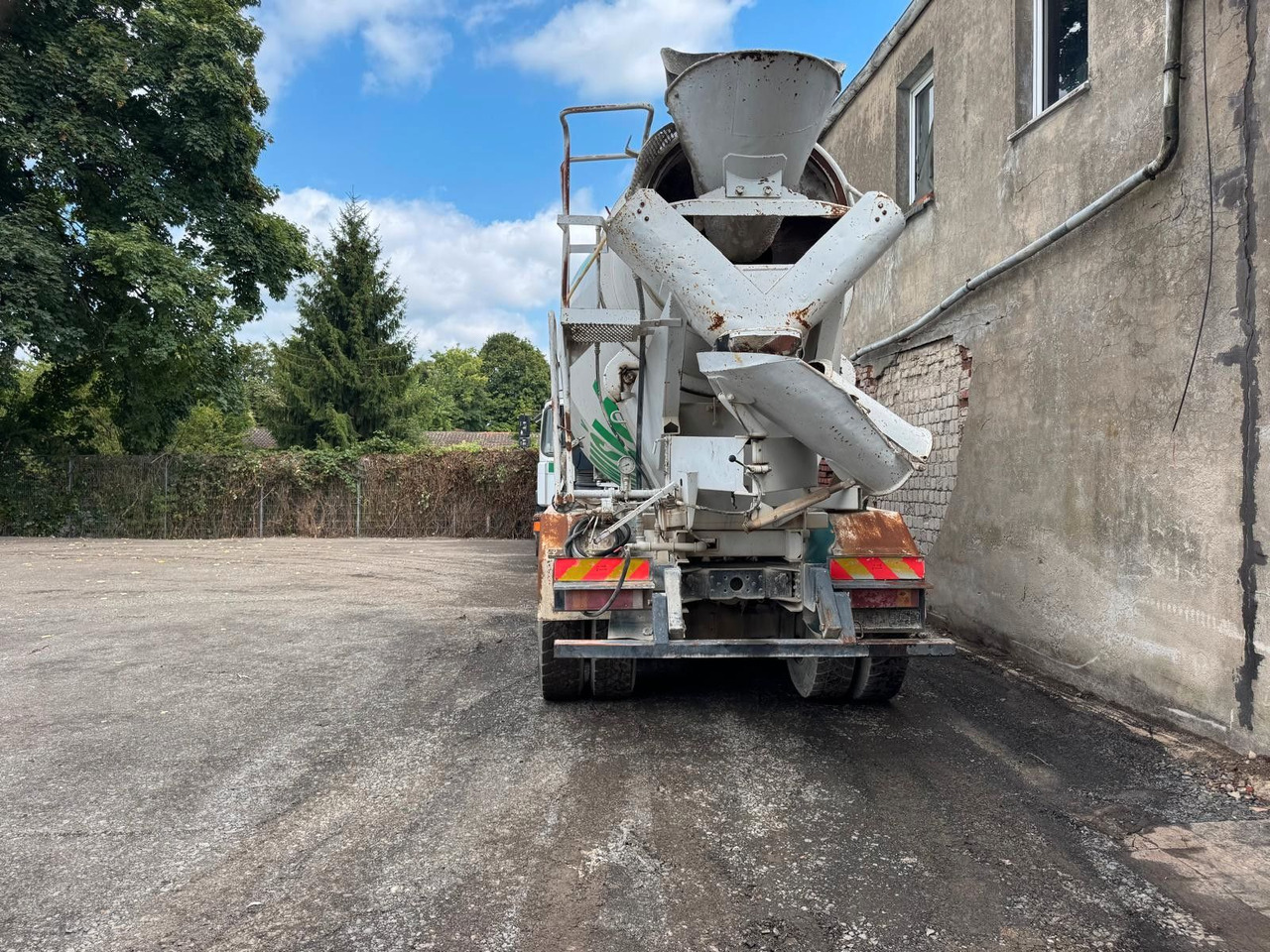 Iveco 410 EH 420 8X4 10m³ - Autobetoonisegisti: pilt 2 Iveco 410 EH 420 8X4 10m³ - Autobetoonisegisti: pilt 2