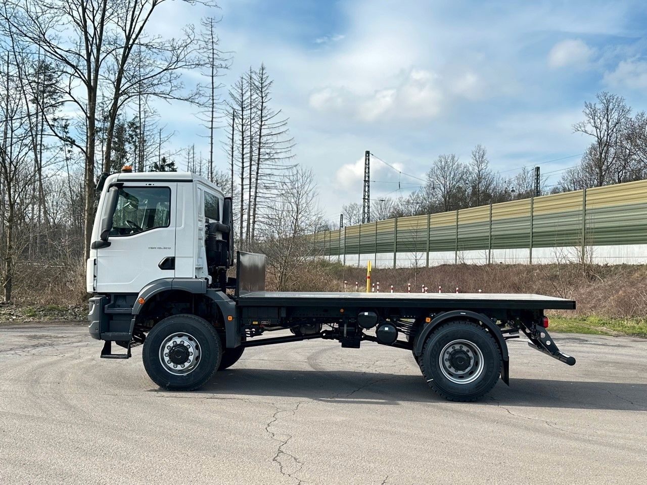 MAN TGM 18.320 4x4 Euro 6e Plato - Madelveok/ Platvormveok: pilt 3 MAN TGM 18.320 4x4 Euro 6e Plato - Madelveok/ Platvormveok: pilt 3