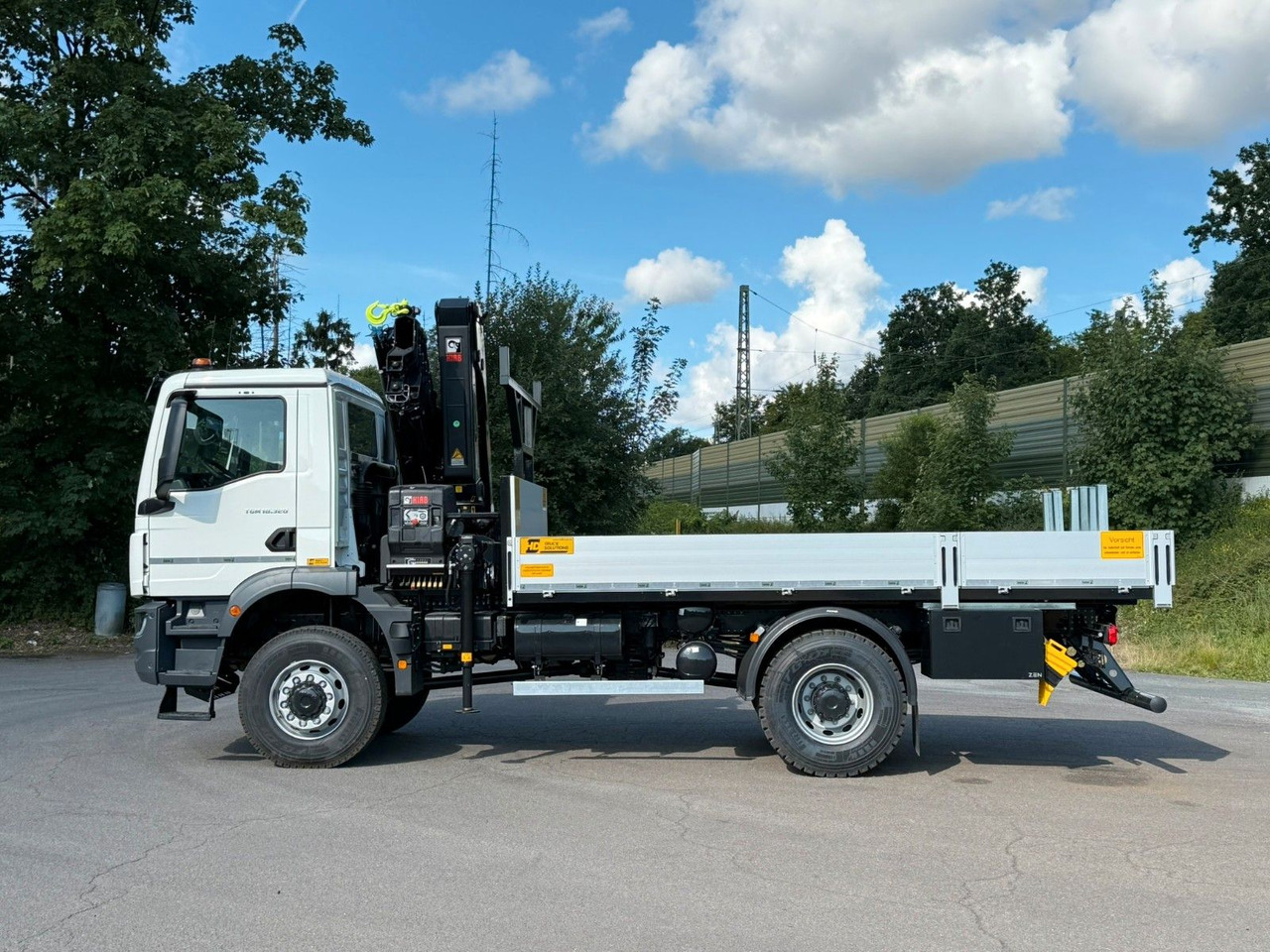 MAN TGM 18.320 4x4 Hiab 228-4 Kran - Kraanaga veoauto: pilt 4 MAN TGM 18.320 4x4 Hiab 228-4 Kran - Kraanaga veoauto: pilt 4